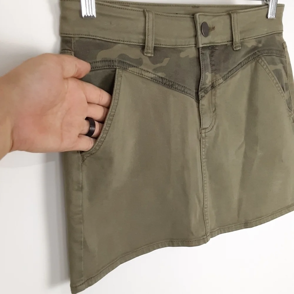 American Eagle | Hi Rise Mini - Picture 3 of 9